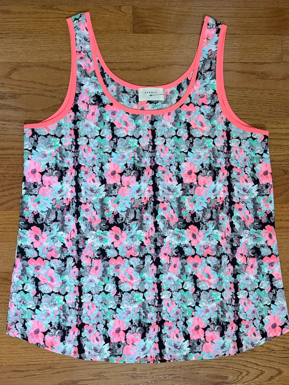 NWOT Everly Tank Top